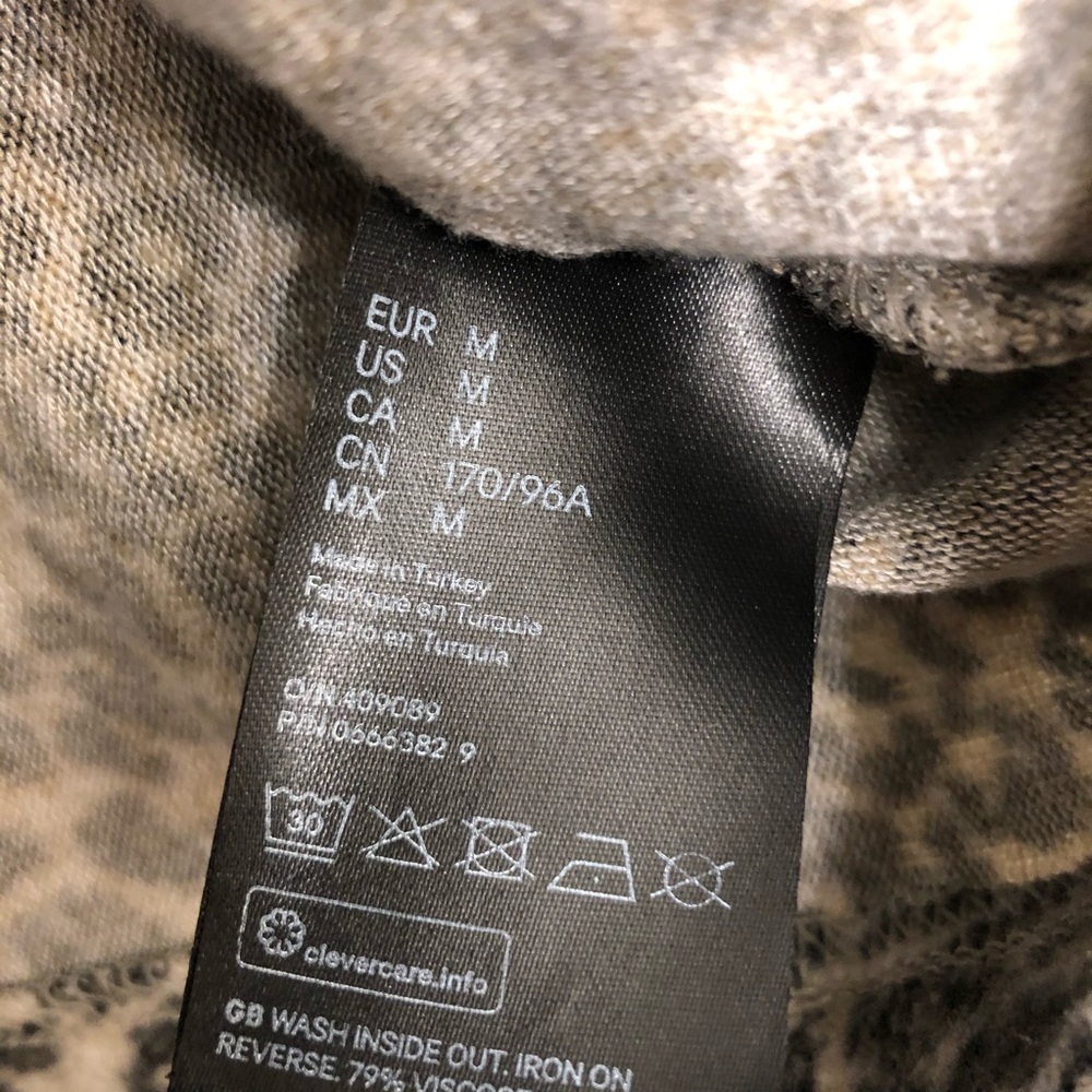 H&M Sweater - Picture 2 of 5
